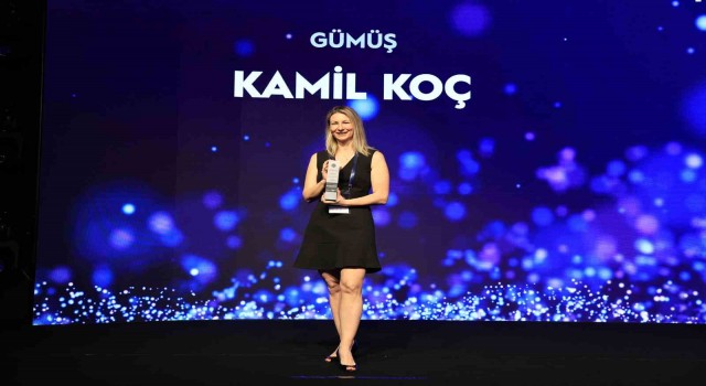 Kâmil Koça Brandverse Awardstan ödül