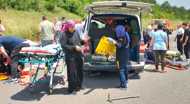 Kontrolden Çıkan Minibüs Takla Attı: 1 Ölü, 10 Yaralı
