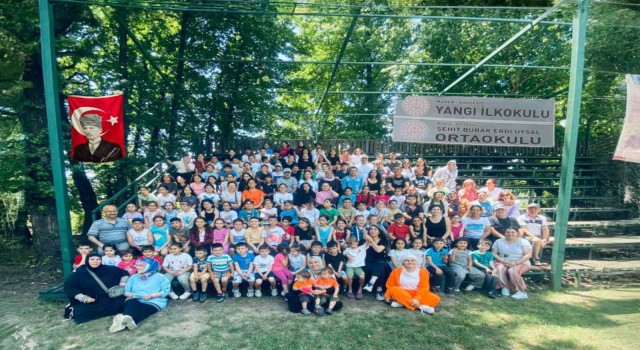 Köyceğizde öğrenciler piknikte yılın yorgunluğunu attı