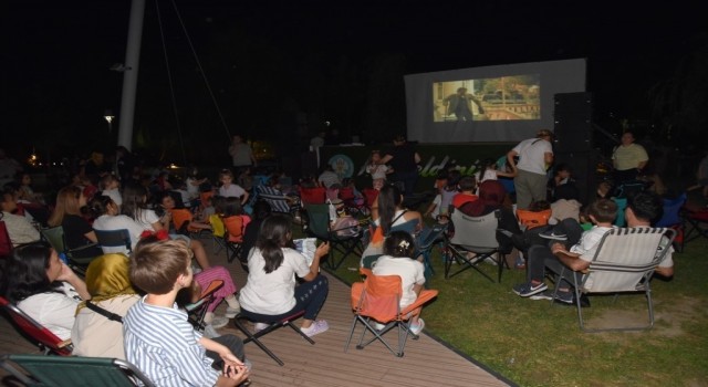 Manisalılar Türkiyenin ilk çevreci filmini birlikte izledi