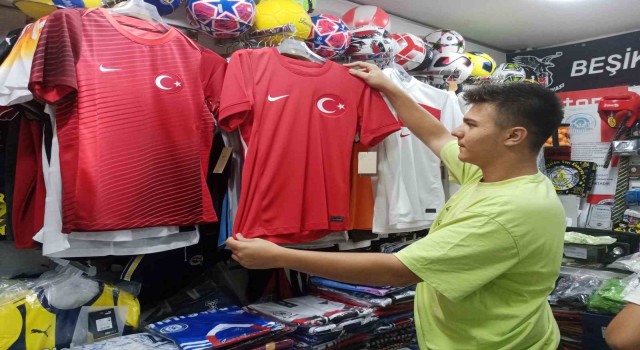 Milli maçlar forma satışlarını yüzden 100den fazla arttırdı