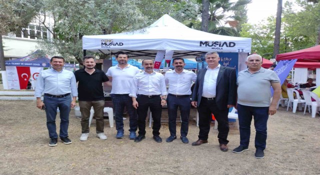 Muğlada Filistine yardım için hayır çarşısı kuruldu