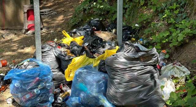Piknikçiler Belgrad Ormanını çöp yığınına çevirdi