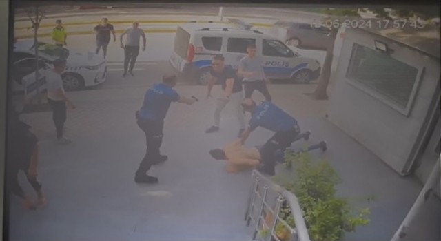 Polis noktasına darp etmeye gelen şüpheliler anında müdahale