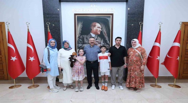 Şehit Piyade Uzman Çavuş Murat Tevlimin ailesi Vali Aksoyu ziyaret etti