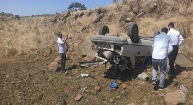Siverekte otomobil şarampole yuvarlandı, sürücü yaralandı