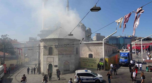 Taksim Meydanında korkutan yangın: Boyalar patladı, panik yaşandı