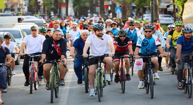 Tarsusta temiz bir çevre için pedal çevirdiler