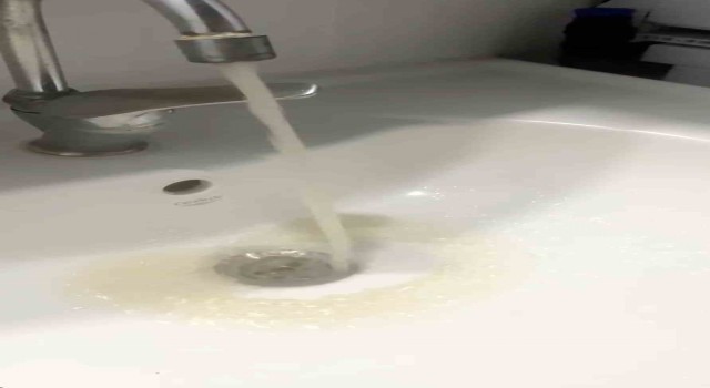 Tekirdağda çeşmeden kirli akan içme suyuna tepki: Banyo yaparken, abdest alırken midemiz bulanıyor