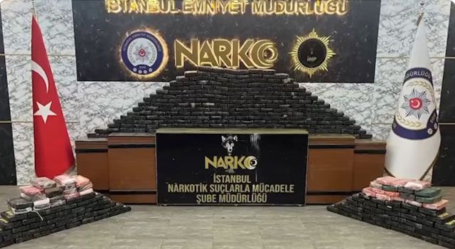 Uyuşturucu Tacirlerine Darbe: İstanbul'da 373 Kg Kokain Ele Geçirildi!