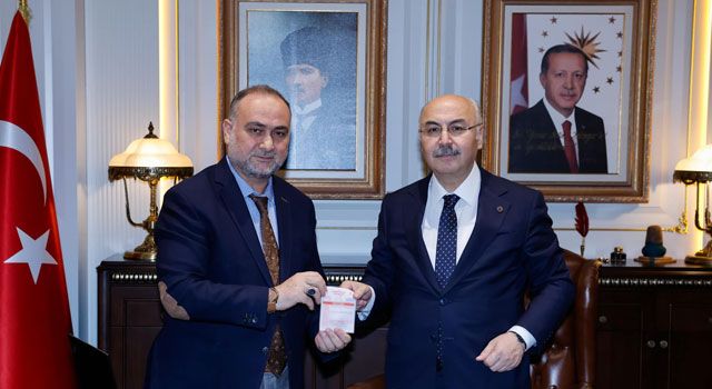 Vali Köşger'den Diyanet Vakfı'na Kurban Bağışı