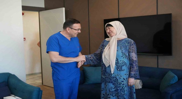 Yumurtalıklarındaki tümörden 5 yıl sonra kurtulan Kırgız kadın: Türk hekimlerinin elleri altın