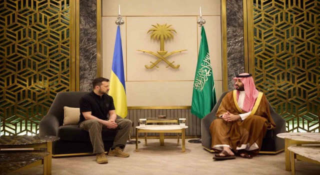 Zelenskiy'den Suudi Arabistan'a sürpriz ziyaret