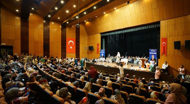 "Zor Zamanlarda Aile Olmak" Konulu Söyleşi Büyük İlgi Gördü