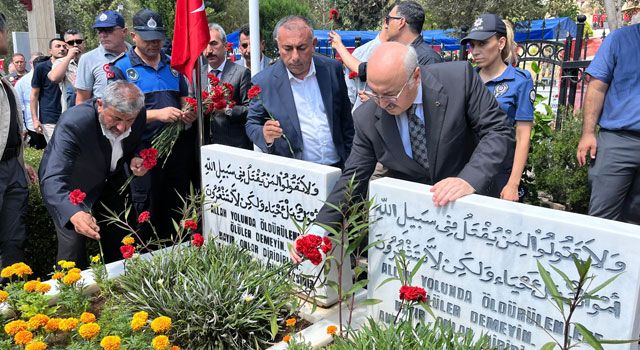 Adana Protokolü Şehitliği Ziyaret Etti