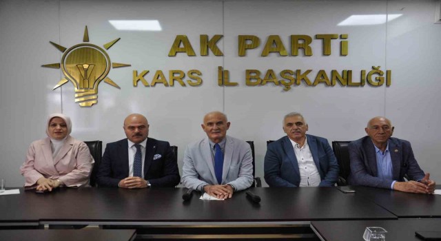 AK Parti Genel Başkan Yardımcısı Yılmaz , Karsta basınla buluştu