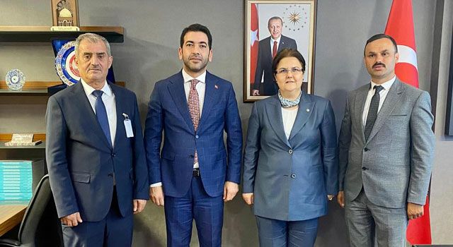 AK Partili Yanık, İlçe Başkanlarını Makamında Ağırladı