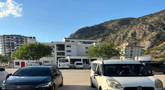 Amasyada hafif ticari araçtan 15 göçmen çıktı