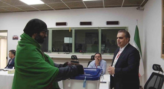 Ankarada İran vatandaşları sandık başına gitmeye başladı