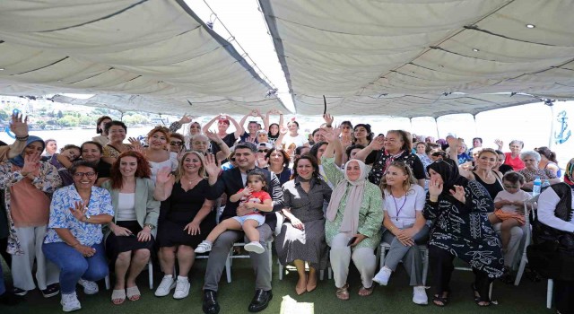 Ataşehirli kadınlar Boğazda unutulmaz bir gün geçirdi