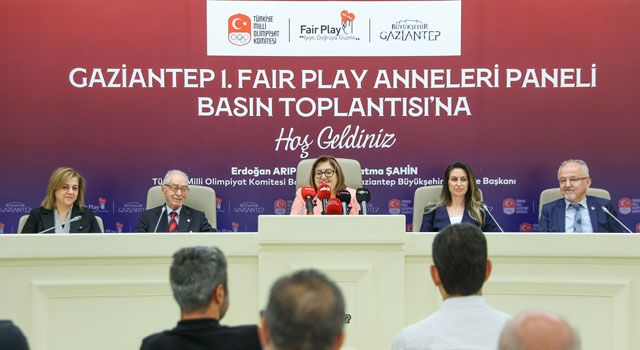 Başkan Şahin'e Türkiye'nin İlk 'Fair Play Annesi' Unvanı Veriliyor