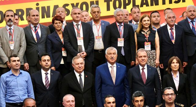 CHP'li 14 Büyükşehir Belediye, Adana’da Bir Araya Geldi