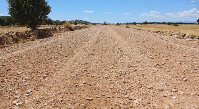 Diyarbakırda kırsal mahallelerde yollar yenileniyor