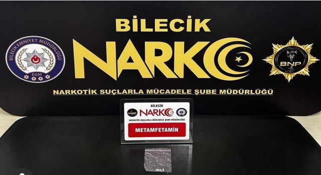 Durdurulan şüphelinin üzerinde uyuşturucu madde ele geçirildi