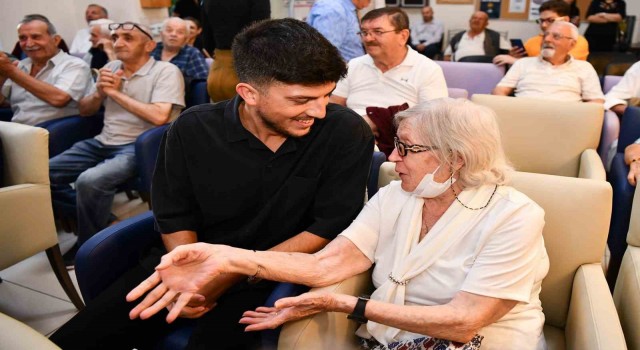 Gençlerle deneyimli vatandaşlar Gençlik Merkezinde buluştu