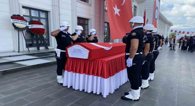 Hayatını kaybeden polis için tören: Gözyaşlarıyla uğurlandı