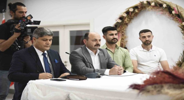 İtfaiye Eri Sarsılmaz, 6 Şubat Depreminde enkazdan kurtardığı depremzede ile dünyaevine girdi
