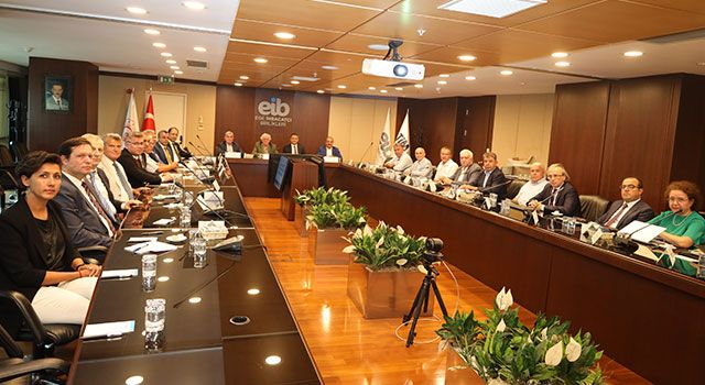 İzmirli ihracatçıların KDV iadeleri ortalama 17 günde sonuçlandırılıyor