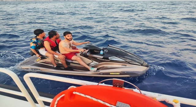 Bodrum'da Jet ski ile Yunan adalarına kaçmaya çalıştılar