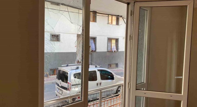 Kağıthanede bir kiracı, boşalttığı evi adeta talan etti