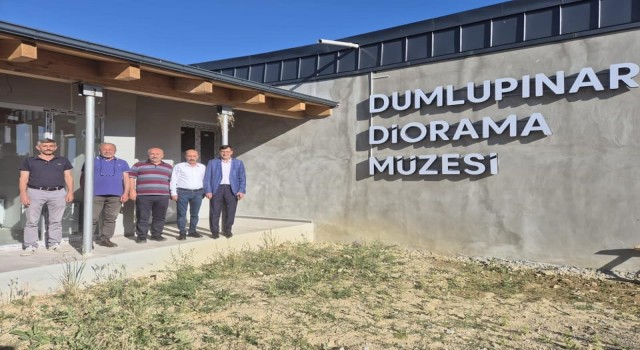 Kahveci, Dumlupınar Diorama Müzesinde incelemelerde bulundu