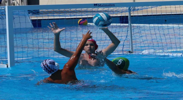 Manisada yapılan U13 Kadınlar ve Erkekler Türkiye Sutopu Şampiyonası sona erdi