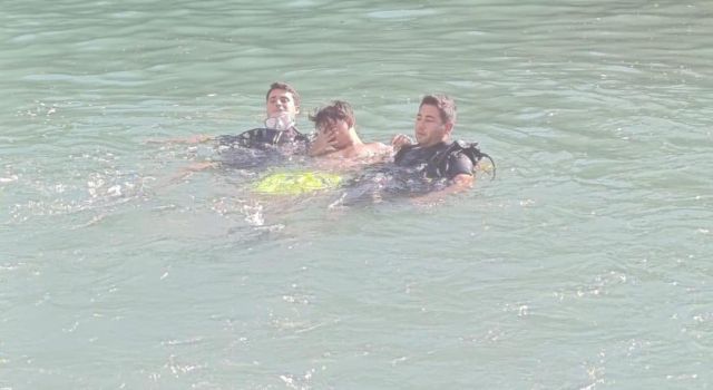Osmaniye'de Karaçay'da Mahsur Kalan Genç Son Anda Kurtarıldı