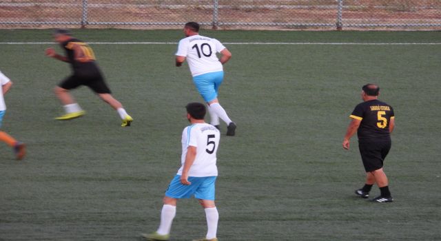 Samandağ'da Afetzedeler İçin Futbol Turnuvası Başladı