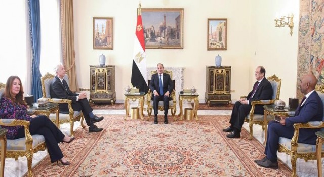 Mısır Cumhurbaşkanı Sisi, CIA Başkanı Burns ile ateşkesi görüştü