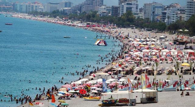 TÜİK: “Yerli Turist Sayısında Düşüş, Harcamalarda Büyük Artış”