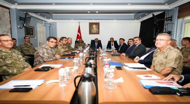 Vali Çelikten Irak sınırına çıkarma