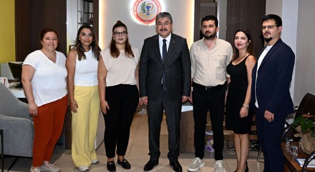 Vali Yılmaz'dan Osmaniye Eczacı Odası'na Ziyaret