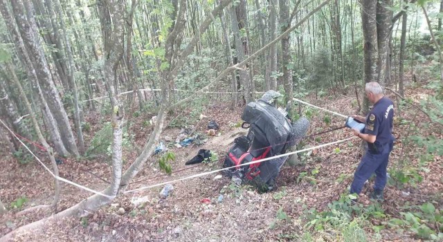 Sakarya'da Yayla yolunda kontrolden çıkan arazi aracı devrildi: 1 ölü