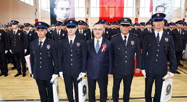 Adana'da Polis Okulu Mezuniyet Töreni