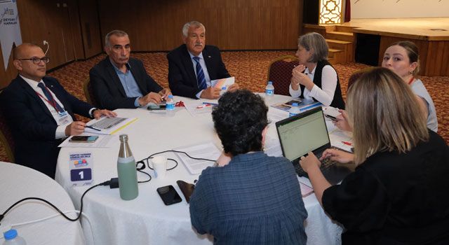 Adana’da Stratejik Plan Halk Jürisi'ne Sunuluyor