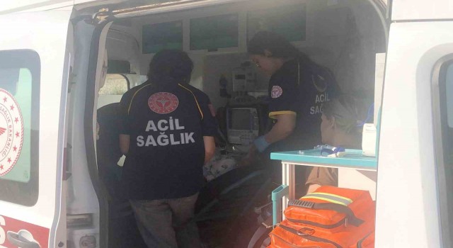 Adıyamanda iki otomobil çarpıştı: 2 yaralı