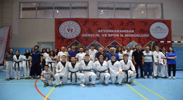 Afyonkarahisarda taekwondo il seçmeleri yapıldı