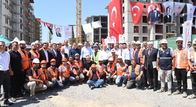 Bakan Kurum: "Kahramanmaraş’ta 17 Bin 592 Konut ve İş Yeri Teslim Edildi"