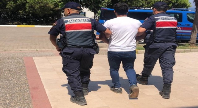 Bandırmada PKK-KCK propagandasından arana şahıs yakalandı