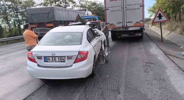 Bursada otomobil kamyona arkadan çarptı: 1i ağır, 2 yaralı